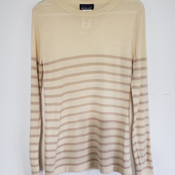 Patagonia Tops - PATAGONIA Womens M MERINO WOOL LONG SLEEVE TOP